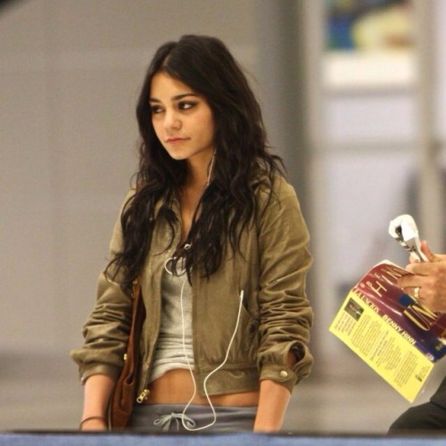 awesomeagu:  Vanessa Hudgens adult photos