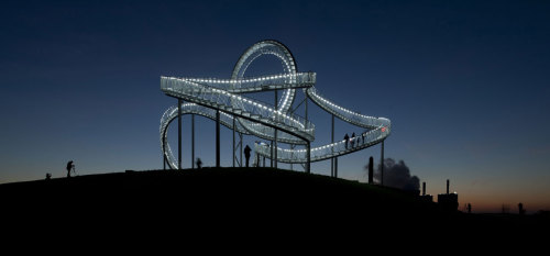 Tiger & Turtle - Magic Mountain – The walkable outdoor large-scale sculpture on the Heinrich-Hil