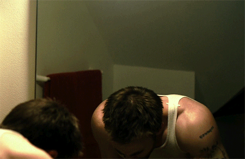 ransomflanagan:  CHRIS EVANS as Mike Weiss in Puncture (2011), dir. Adam Kassen, Mark Kassen