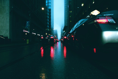 soteeoh:Streets of Toronto | instagram: @soteeoh