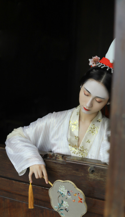 chinese hanfu in song dynasty style by 良心什么的不存在的