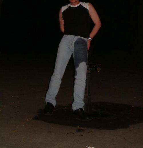 wetjeans6:  pissed tight jeans in the night outside  HOT!