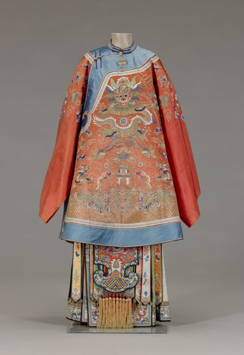 fashionsfromhistory: Bridal Robe c.1870 Qing Dynasty IMA