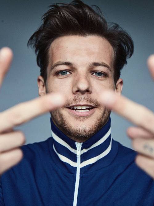 dlthq: Louis for The Observer (2017) by Alex Bramall