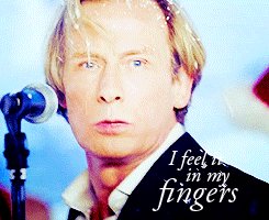 inkydrop:  I feel it in my fingers,I feel it in my toes.Christmas is all around meand