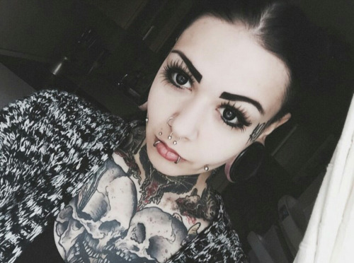 inked-babes-are-among-us:  Inked Babes Are Among Us