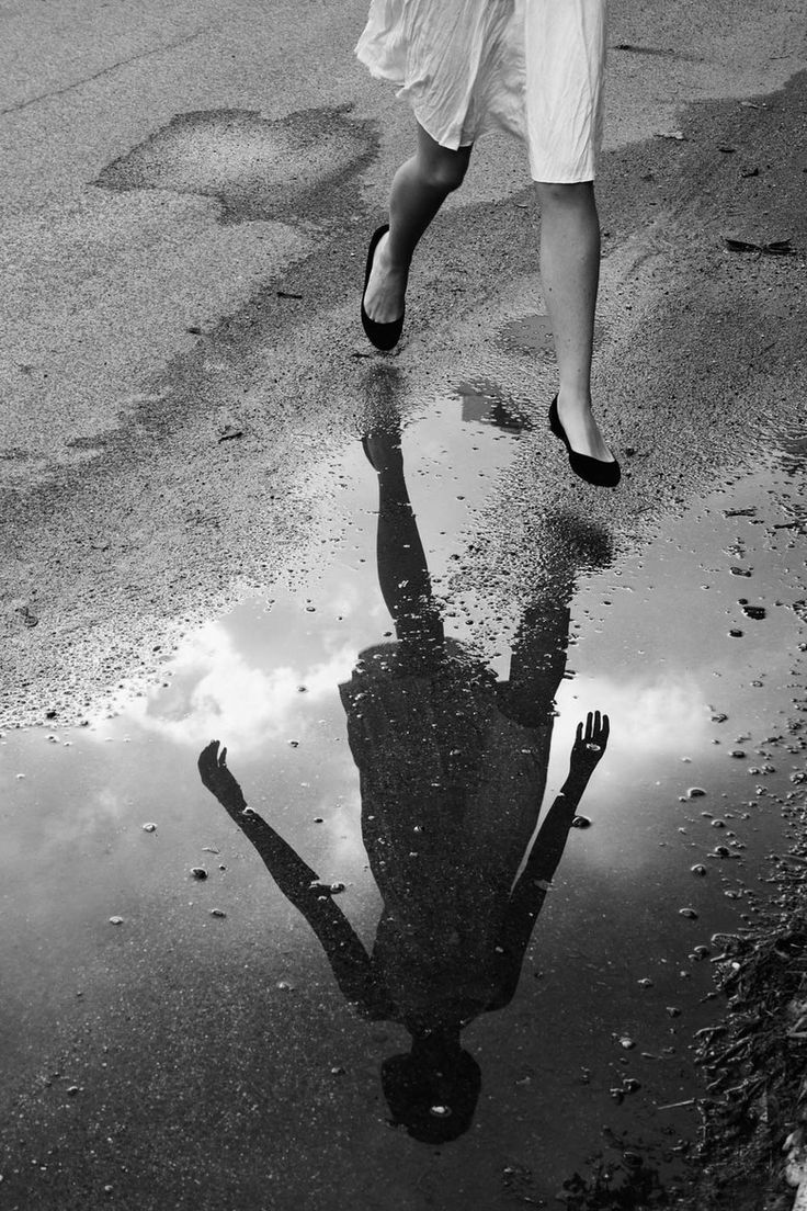 i-darkness-things:  Rain//                     