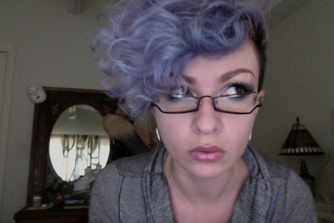 zoetica:  Hair, why you crayzehh.