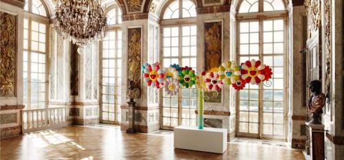 artschoolglasses:Takashi Murakami at Versailles