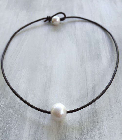 Leather and pearl necklace