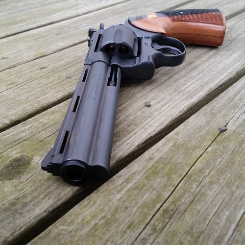weaponslover:    Colt Python   