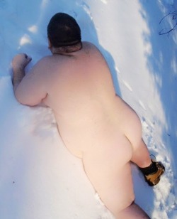 ace0329:  pnwcub:  I HATE snow but I LOVE this!  Fuck!  :-) 