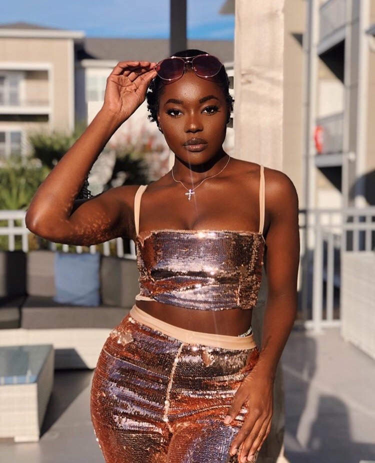darkmelaningirls:  @ fallonfarrahs 