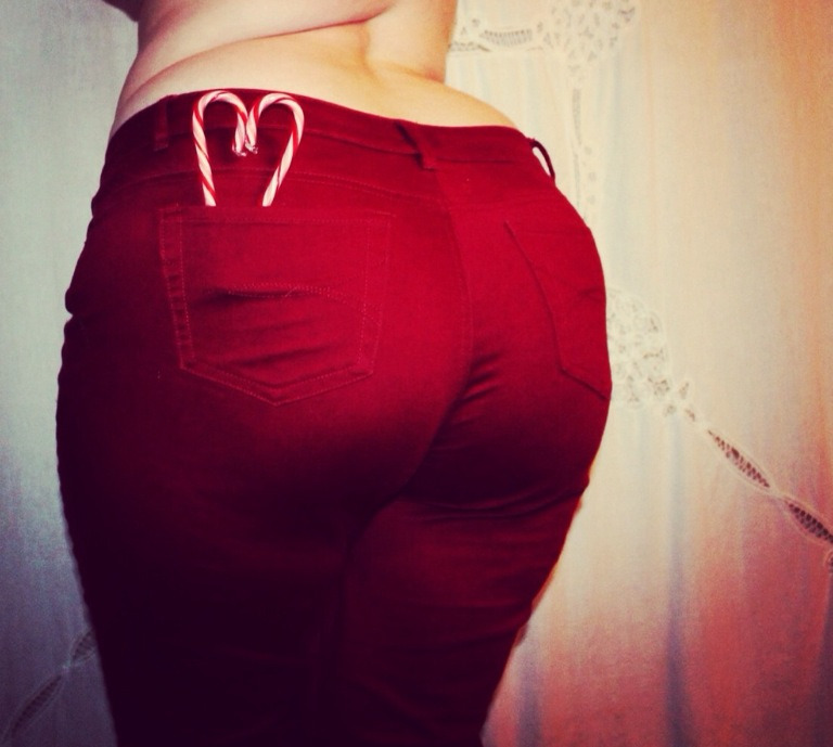 molotowcocktease:  Candy cane booty gang!! 