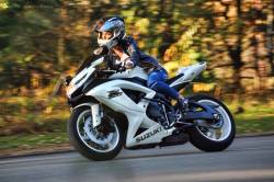motorcycles-and-more:  Suzuki GSX-R