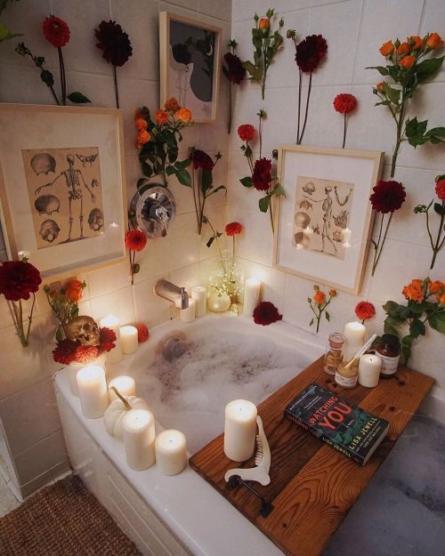 nuance:  Bathroom goalsVia @emma_sugi on