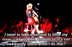regretinghimwaslike:mysweetayngel:13worldsofswift:blanksplaces:HELPAwwwww she’s adorableTHIS IS LIFE