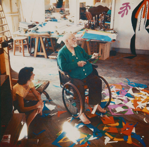 Henri Matisse at the Hôtel Régina, Nice, c. 1952 (Photo: Lydia Delectorskaya)