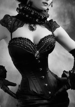 theillusionsgraveyard:  SHAPE OF YOUR CORSET GAP - What does it mean?: http://www.youtube.com/watch?v=10GdIi1VwMw