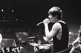  sleeveless sunggyu (▰˘◡˘▰) 