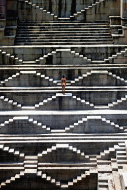 ofmiceandmenessay: Ph. Mitch Cullin -  Step Well,  Bundi-India  (2015)