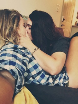 fuckyeah–lesbians:  Follow for more