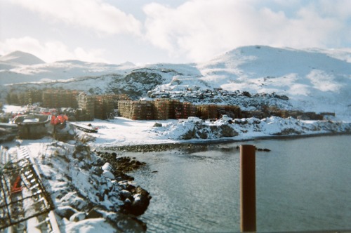 photos from a friend&ldquo;potyard, Unalaska Islandviews from the wheelhouse,the sea.&rdquo;