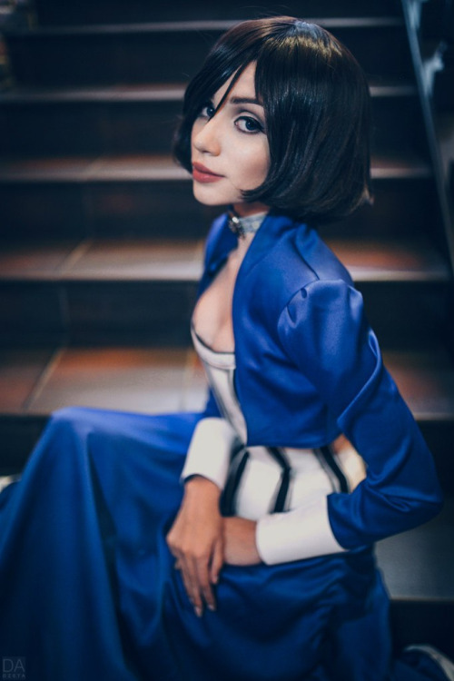 cosplayblog:  Elizabeth from Bioshock Infinite  Cosplayer: Marty [DA | TM | TW | FB | VK]  Photographer: Dzeta&Aiger  Makeup and blood: Kira Imaeva 