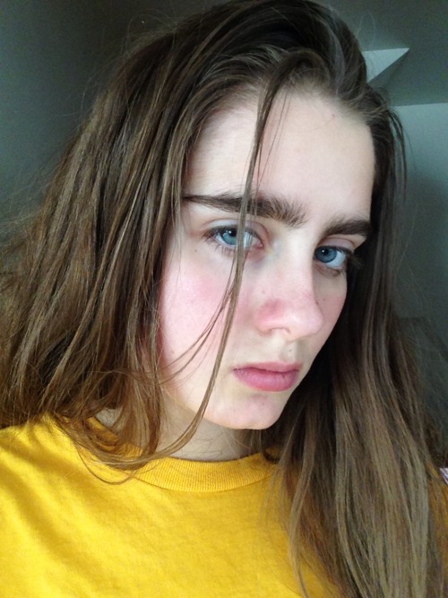 night-rooms: probs should shower &amp; detangle my hair
