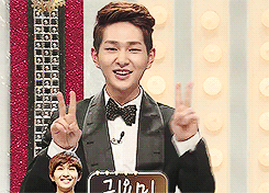 littleshinee-deactivated2017050:  Cute Onew doing Gwiyomi. ^▽^ 