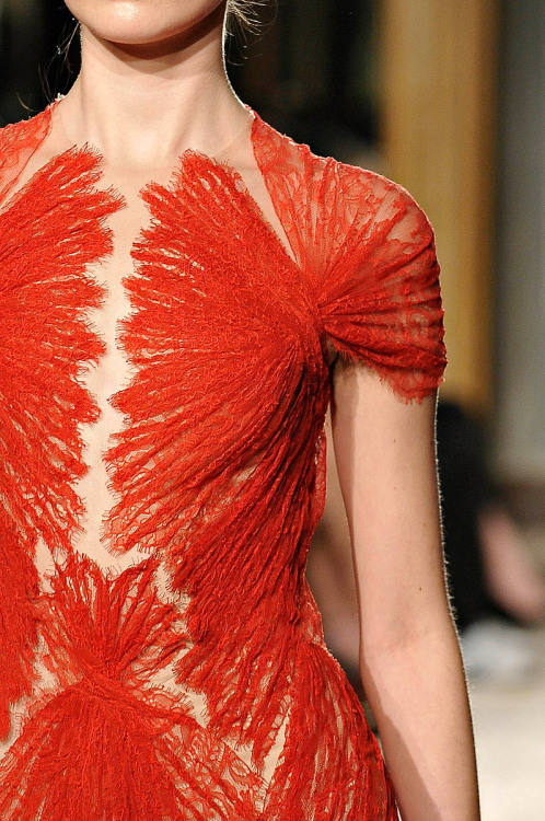 Porn Pics natauscha:  Marchesa’s Fall/Winter Collection