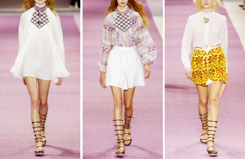 Giambattista Valli at Paris Fashion Week Spring RTW 2016