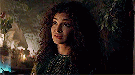 Anna Shaffer as Triss Merigold in The Witcher... : coeur ...