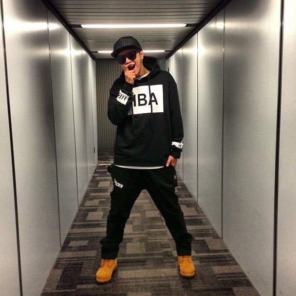 [Instagram Update] - 10/24/13
@showlostage: Canada~ i’m coming!