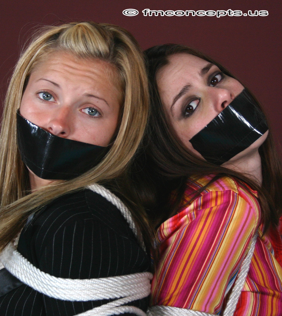 secsinbondage:  Who is cuter Part 2.