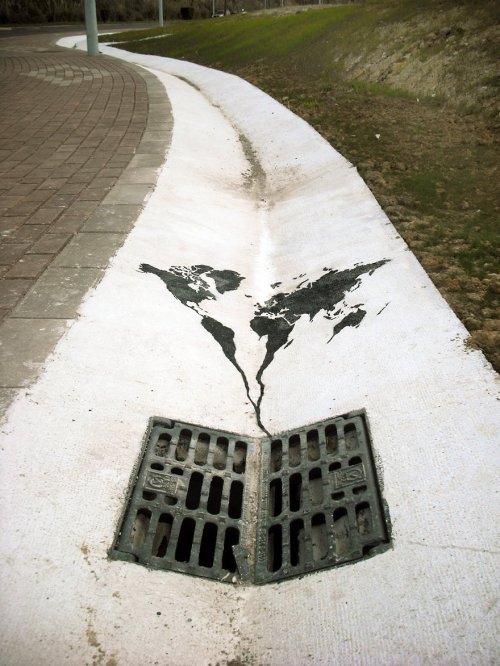 Street art by Levalet porn pictures