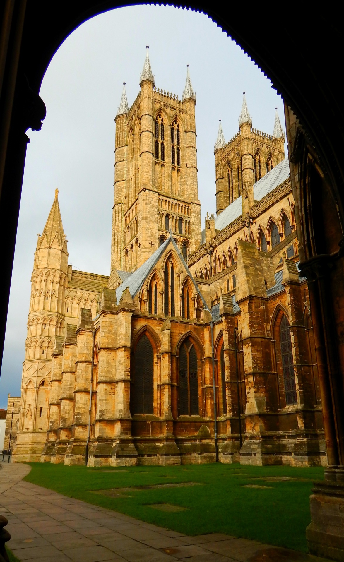 fuckitandmovetobritain:  Great Britain - Edinburgh, Cambridge, Manchester, Jedburgh,