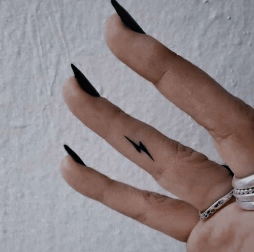 Out With Rach And Thalia For New Tattoos