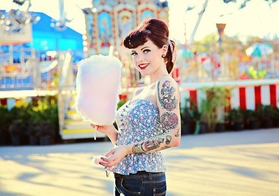 alternative-pinup:  Alternative Pinup girlPinup girl Twitter
