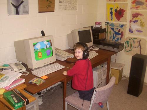 sickchickadee:itwashotwestayedinthewater:check this pic of my little brother Blissed The Fuck Out in