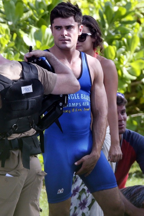 hotcelebs2000:  ZAC EFRON