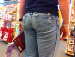 candidmaleass:  Hot Nerd Ass in Jeans @ Barnes