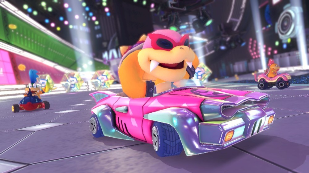 onepiecequotes:  whats doflamingo doing in mario kart 