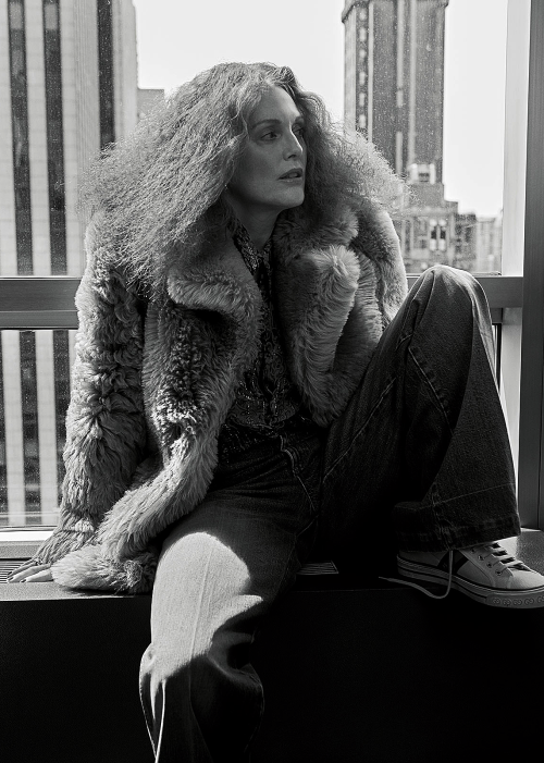 thequeensofbeauty:  JULIANNE MOORE by Craig McDean for Document Journal Summer/Pre-Fall,