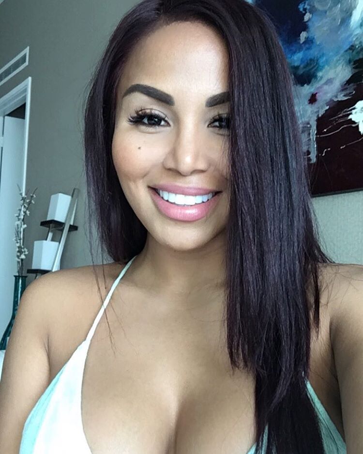 thefinestbeauties:  Dolly Castro