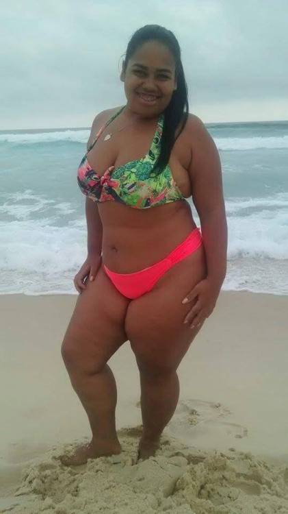 planetofthickbeautifulwomen2:  Brazilian Beach babe