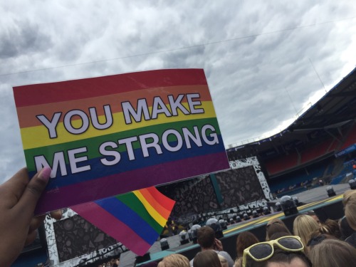 takemehomefromnarnia:  therealfearofheights:  Had an amazing and colourful day yesterday!  You guys make one stunning group and so many rainbows! We’re happy you had so much fun!