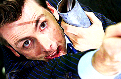 weeping-who-girl:  The Twelve Davids of Christmas Part 2 (3/12)  Ten Davids Sonic-ing