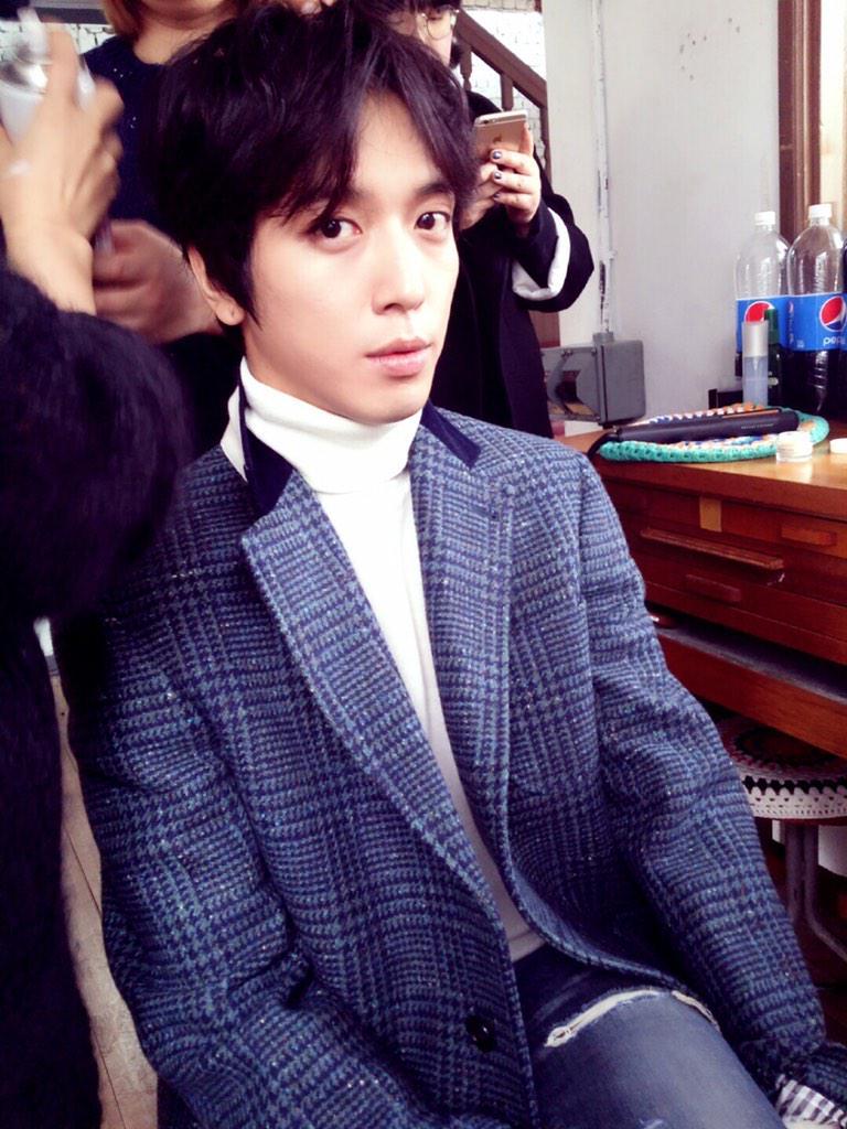 cnbluecl:  150122 Jung Yonghwa Twitter Updates:[Eng Trans] @JYHeffect: 1- Everyone,