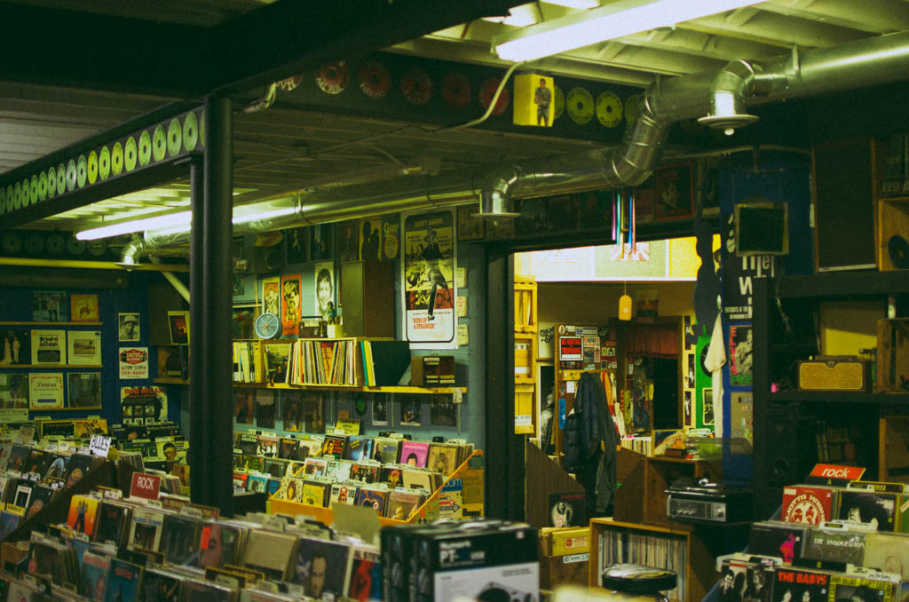 izzycommers:  record store adventures in Minneapolis pt. 2 